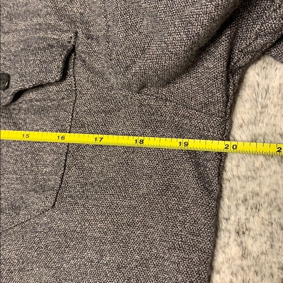 Old Navy Heathered Gray Button Up - Picture 4 of 6